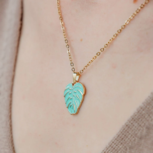 Green Leaf Feather Pendant Necklace